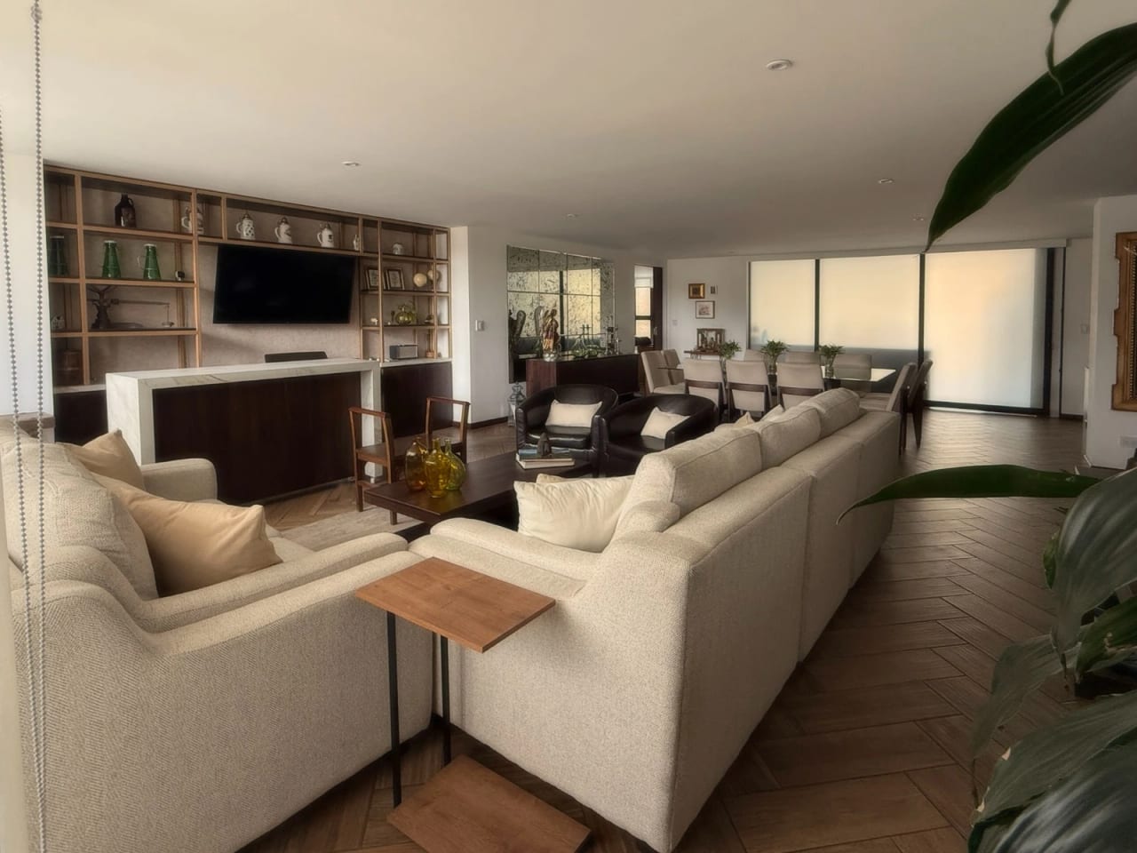 Apartamento grande Naori Zona 10 VENTA — Apartamento en Venta en Naori, Zona 10, Guatemala, Ciudad — foto 5 de 14