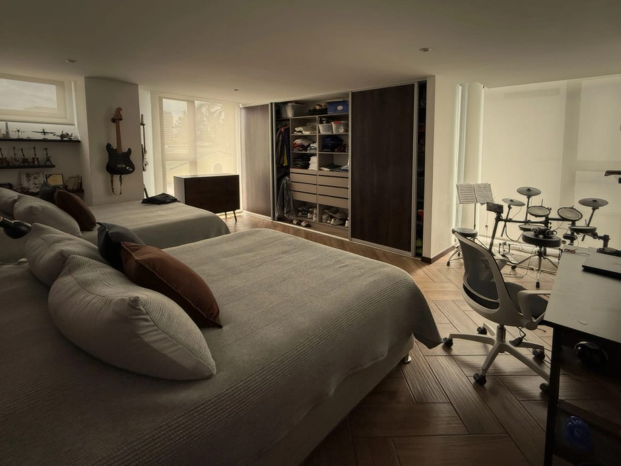 Apartamento grande Naori Zona 10 VENTA — Apartamento en Venta en Naori, Zona 10, Guatemala, Ciudad — foto 7 de 14