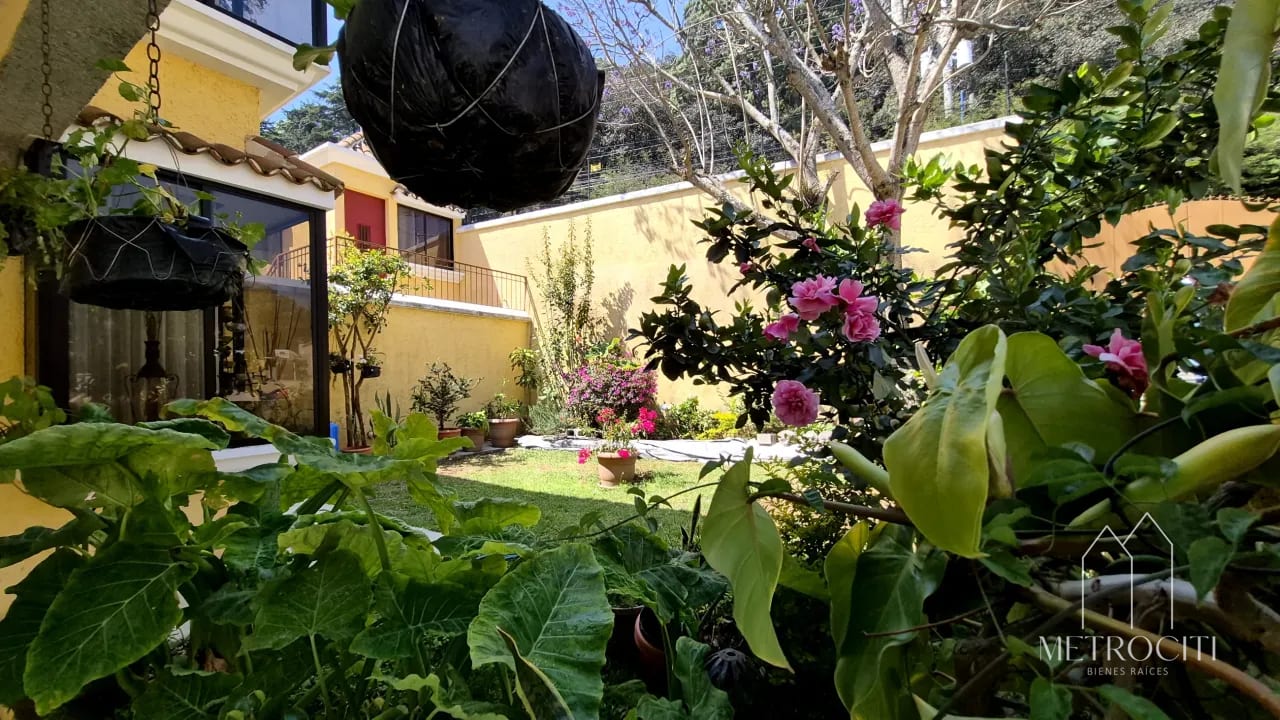 Se vende amplia casa en Milpas Altas, San Lucas Sacatepquez — Casa en Venta en Santa Lucía Milpas Altas, Sacatepéquez — foto 3 de 12
