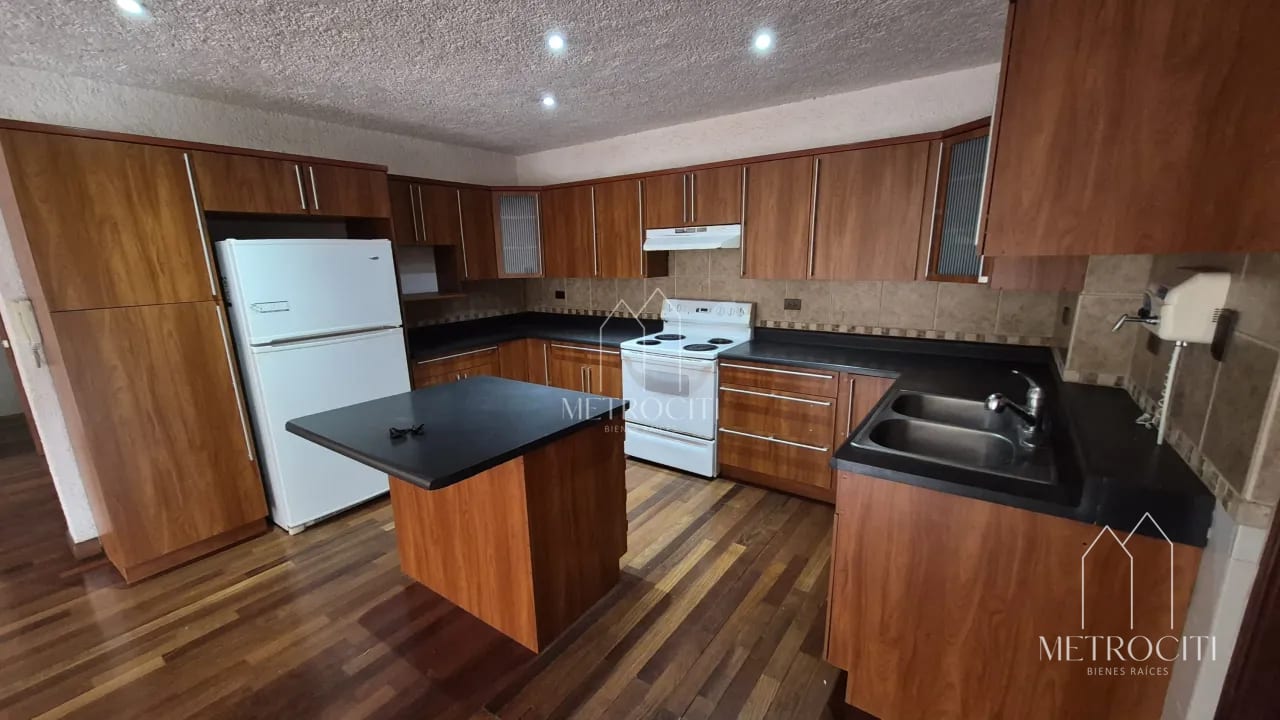 Se renta amplio apartamento en zona 15 — Apartamento en Alquiler en Zona 15, Guatemala, Ciudad — foto 1 de 10