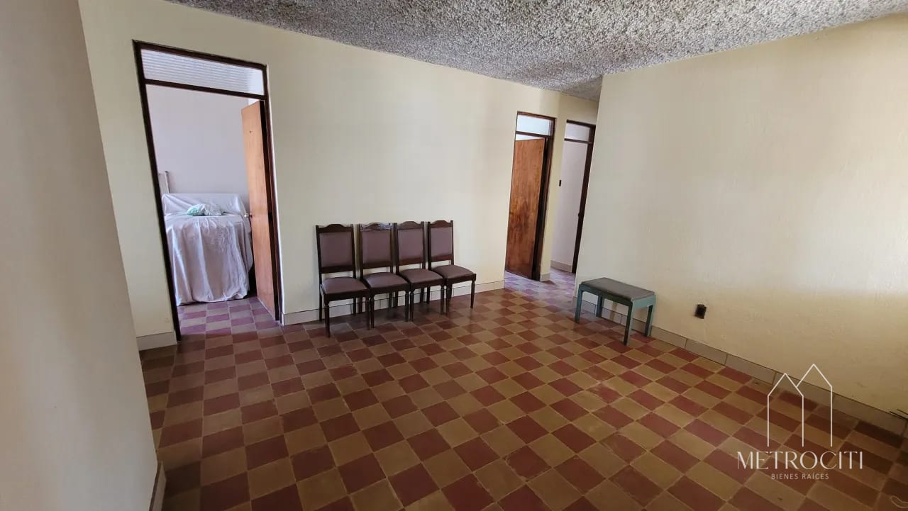 Se vende casa con amplio terreno en zona 15 — Casa en Venta en Zona 15, Guatemala, Ciudad — foto 3 de 7