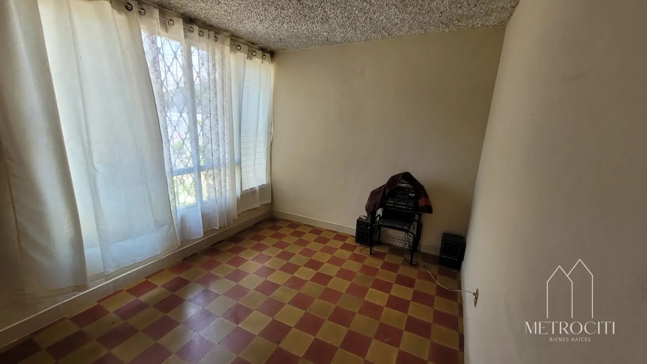 Se vende casa con amplio terreno en zona 15 — Casa en Venta en Zona 15, Guatemala, Ciudad — foto 2 de 7