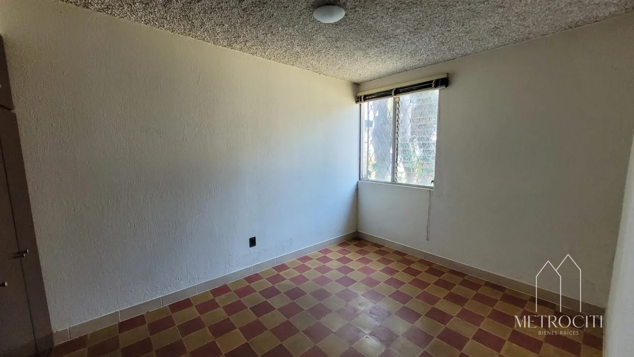 Se vende casa con amplio terreno en zona 15 — Casa en Venta en Zona 15, Guatemala, Ciudad — foto 4 de 7