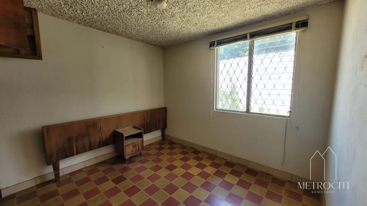 Se vende casa con amplio terreno en zona 15 — Casa en Venta en Zona 15, Guatemala, Ciudad — foto 7 de 7