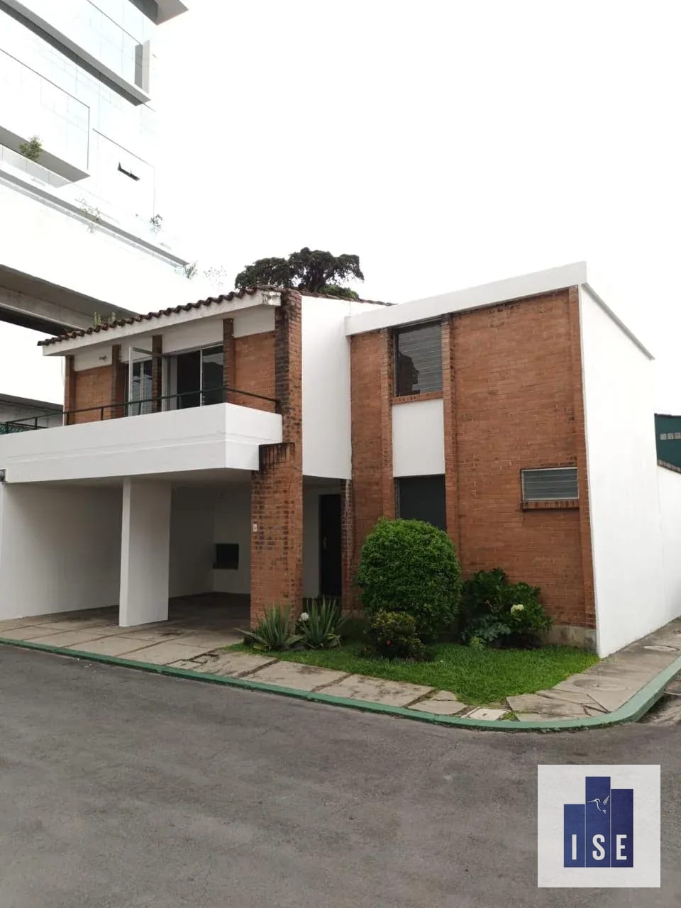 Casa en Alquiler Z.10 dentro de condominio — Casa en Alquiler en Zona 10, Guatemala, Ciudad — foto 7 de 10