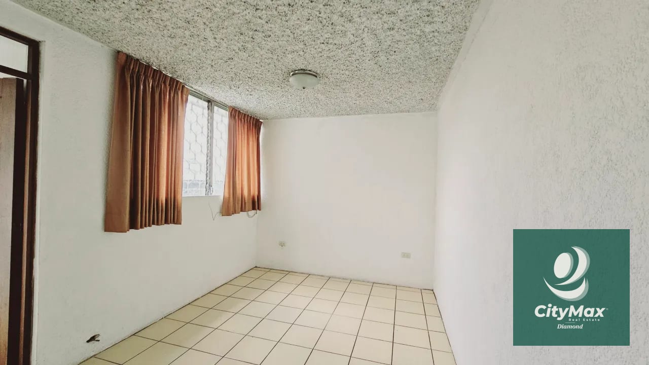 Casa para oficina a puerta cerrada en Avenida Petapa Zona 12 — Casa en Alquiler en Avenida Petapa, Zona 12, Guatemala, Ciudad — foto 10 de 13