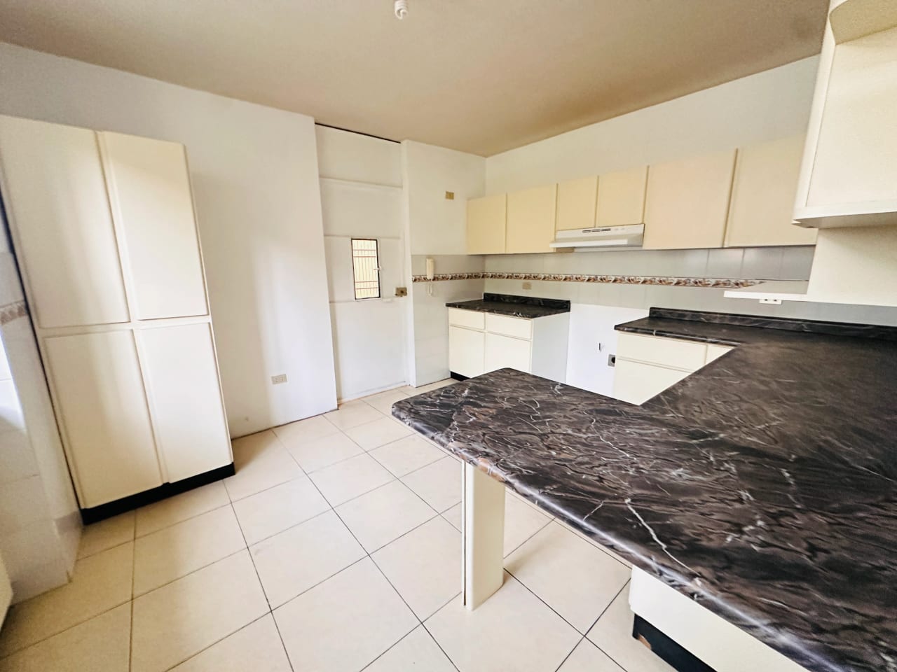 Casa en Venta, Santa Mónica VI 267 MTS2, 4 Dormitorios, Santa Mónica VI Olmeca — Casa en Venta en Carretera a El Salvador, Guatemala, Ciudad — foto 5 de 16