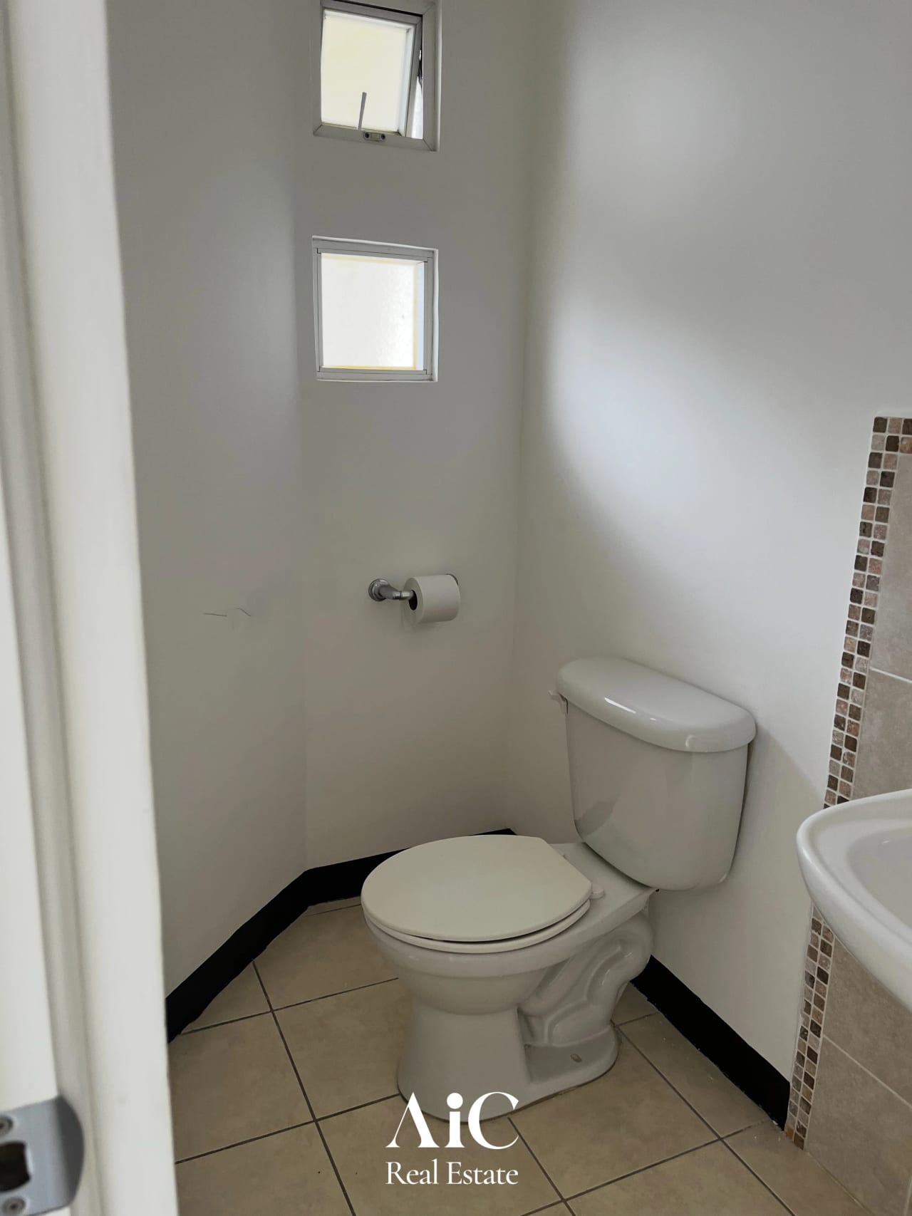 Casa Villa Venetto KM 25 3HAB Carretera a Sta. Elena Barillas — Casa en Venta en Santa Elena Barillas, Guatemala, Ciudad — foto 7 de 17