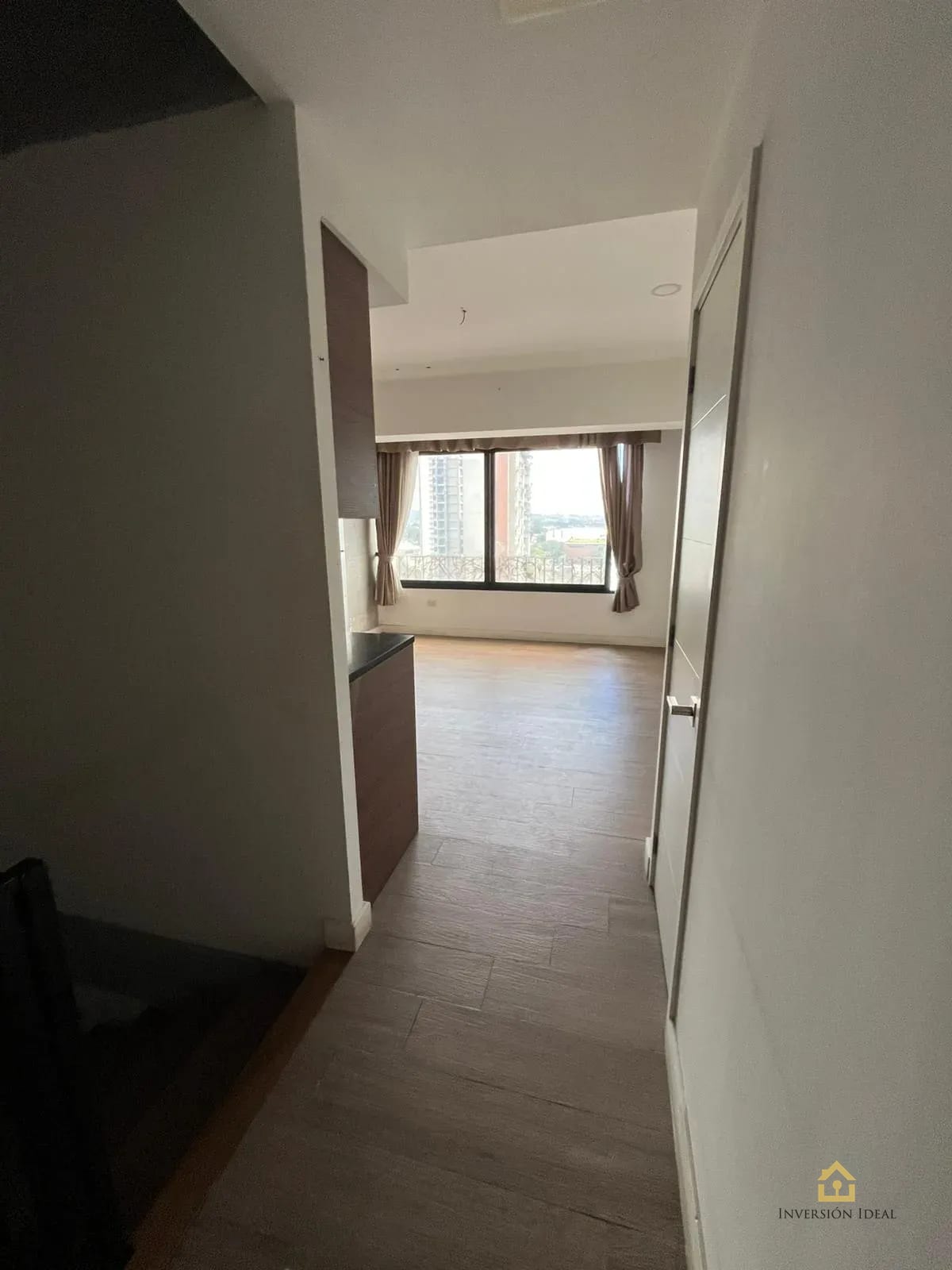 Apartamento en venta para inversión 2 dormitorios en Edificio Granat zona 4 — Apartamento en Venta en Granat, Zona 4, Guatemala, Ciudad — foto 3 de 17