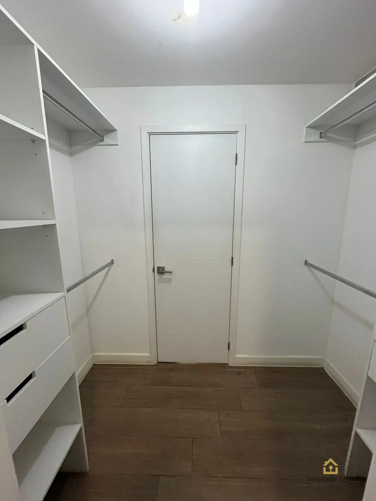 Apartamento en venta para inversión 2 dormitorios en Edificio Granat zona 4 — Apartamento en Venta en Granat, Zona 4, Guatemala, Ciudad — foto 10 de 17