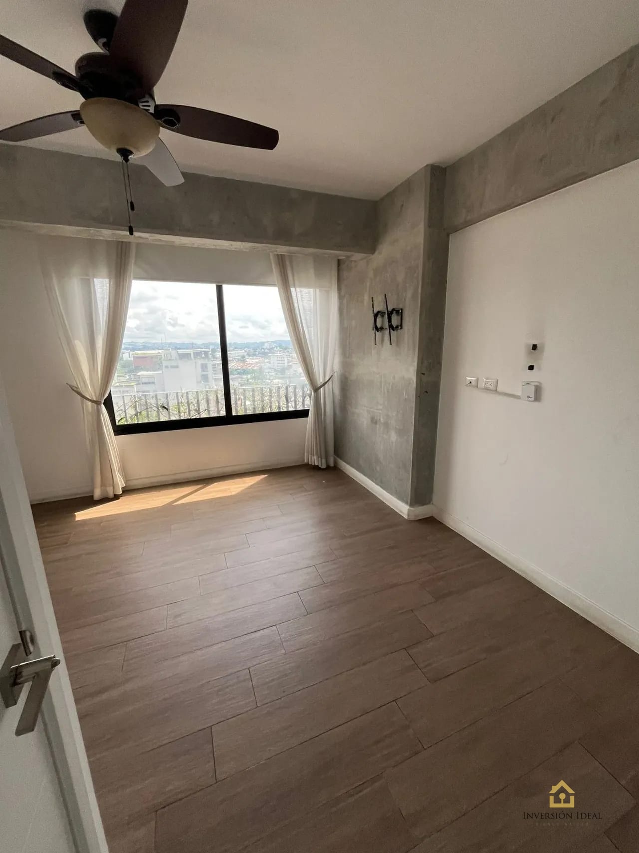 Apartamento en venta para inversión 2 dormitorios en Edificio Granat zona 4 — Apartamento en Venta en Granat, Zona 4, Guatemala, Ciudad — foto 8 de 17