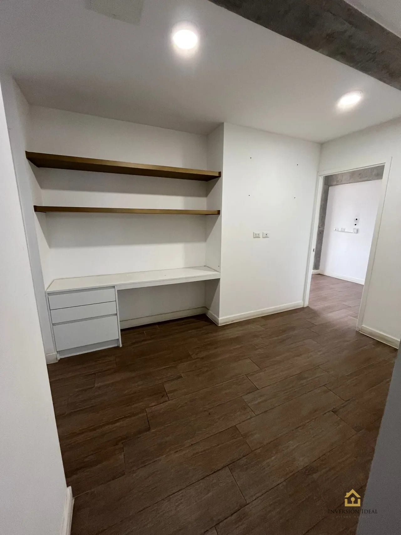 Apartamento en venta para inversión 2 dormitorios en Edificio Granat zona 4 — Apartamento en Venta en Granat, Zona 4, Guatemala, Ciudad — foto 11 de 17