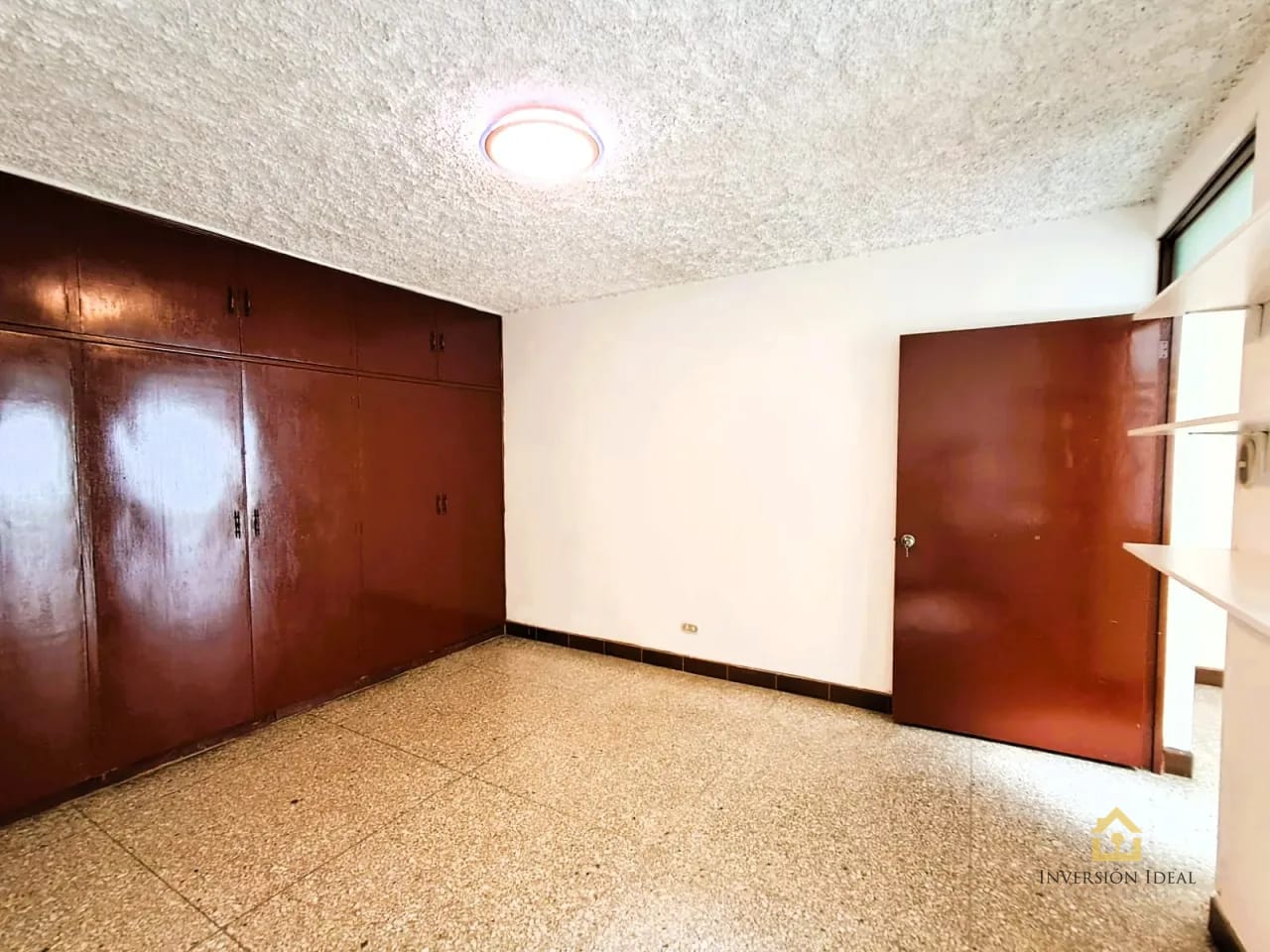 Rento Apartamento 2 Hab + cuarto de servicio en Oakland I zona 10 — Apartamento en Alquiler en Oakland I, Zona 10, Guatemala, Ciudad — foto 3 de 13