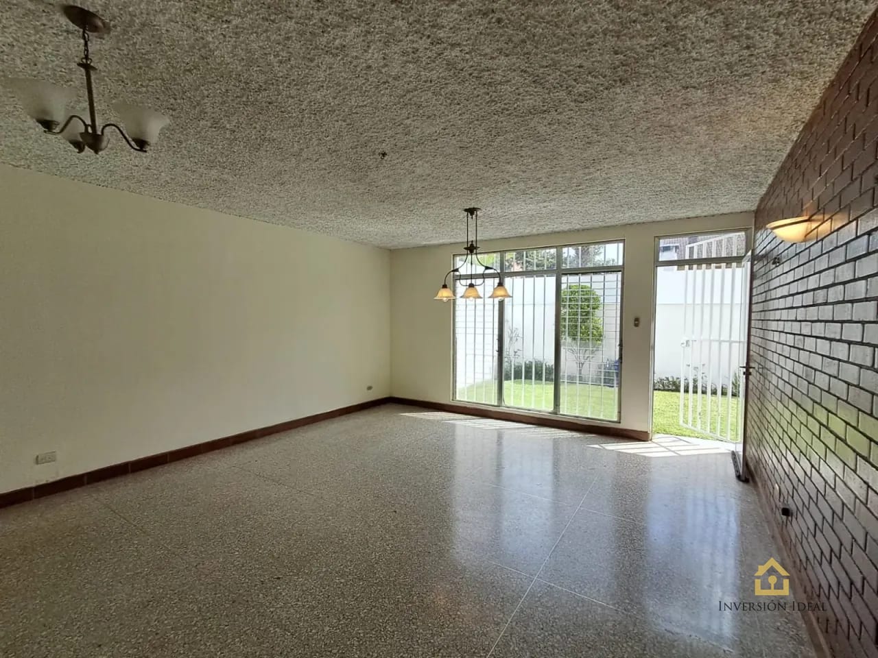 Rento Apartamento 2 Hab + cuarto de servicio en Oakland I zona 10 — Apartamento en Alquiler en Oakland I, Zona 10, Guatemala, Ciudad — foto 1 de 13