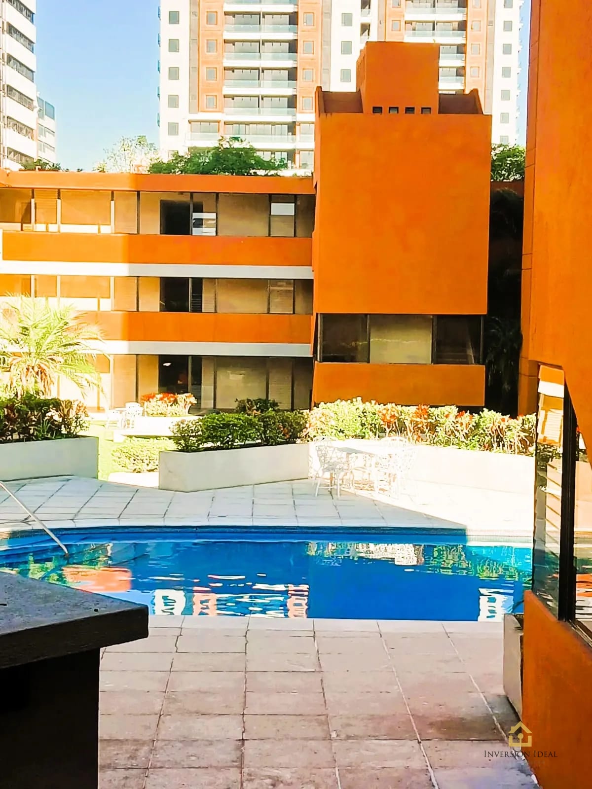 Apartamento en renta o venta 133 mts2 3 Hab + cuarto de servicio zona 10 — Apartamento en Alquiler en Villareal, Zona 10, Guatemala, Ciudad — foto 7 de 17