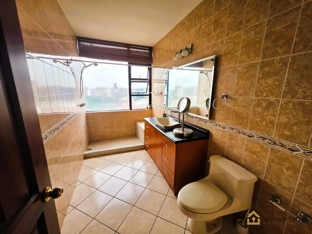 Apartamento en Alquiler – Condominio Milenia I, Zona 10 — Apartamento en Alquiler en Milenia, Zona 10, Guatemala, Ciudad — foto 3 de 14