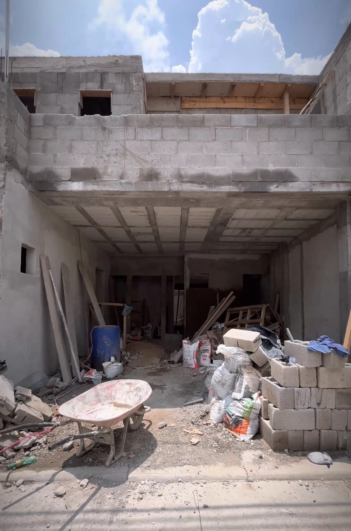 Casa en Construcción en Venta, San Cristóbal Zona 8 de Mixco — Casa en Venta en Zona 8 Mixco, Guatemala, Ciudad — foto 1 de 16