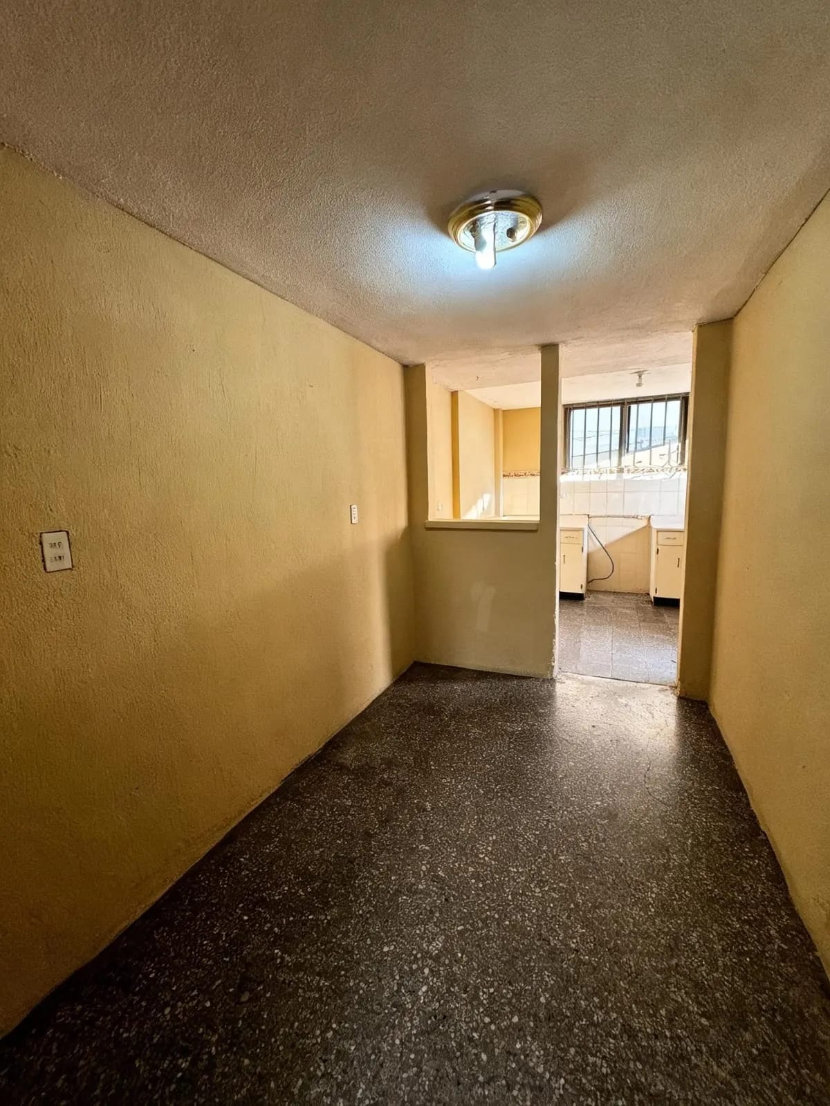 CASA de esquina en VENTA Zona 11. colonia Loma Linda — Casa en Venta en Zona 11, Guatemala, Ciudad — foto 4 de 13