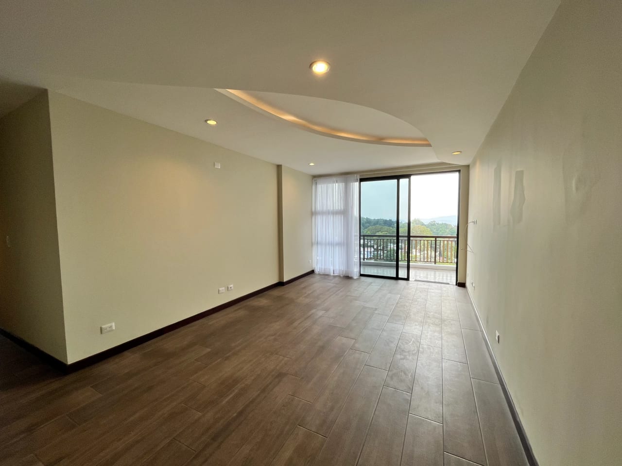 Apartamento en Alquiler, Edificio Cupertino, Muxbal - Final 20 calle — Apartamento en Alquiler en Cupertino Muxbal, Muxbal, Guatemala, Ciudad — foto 4 de 17
