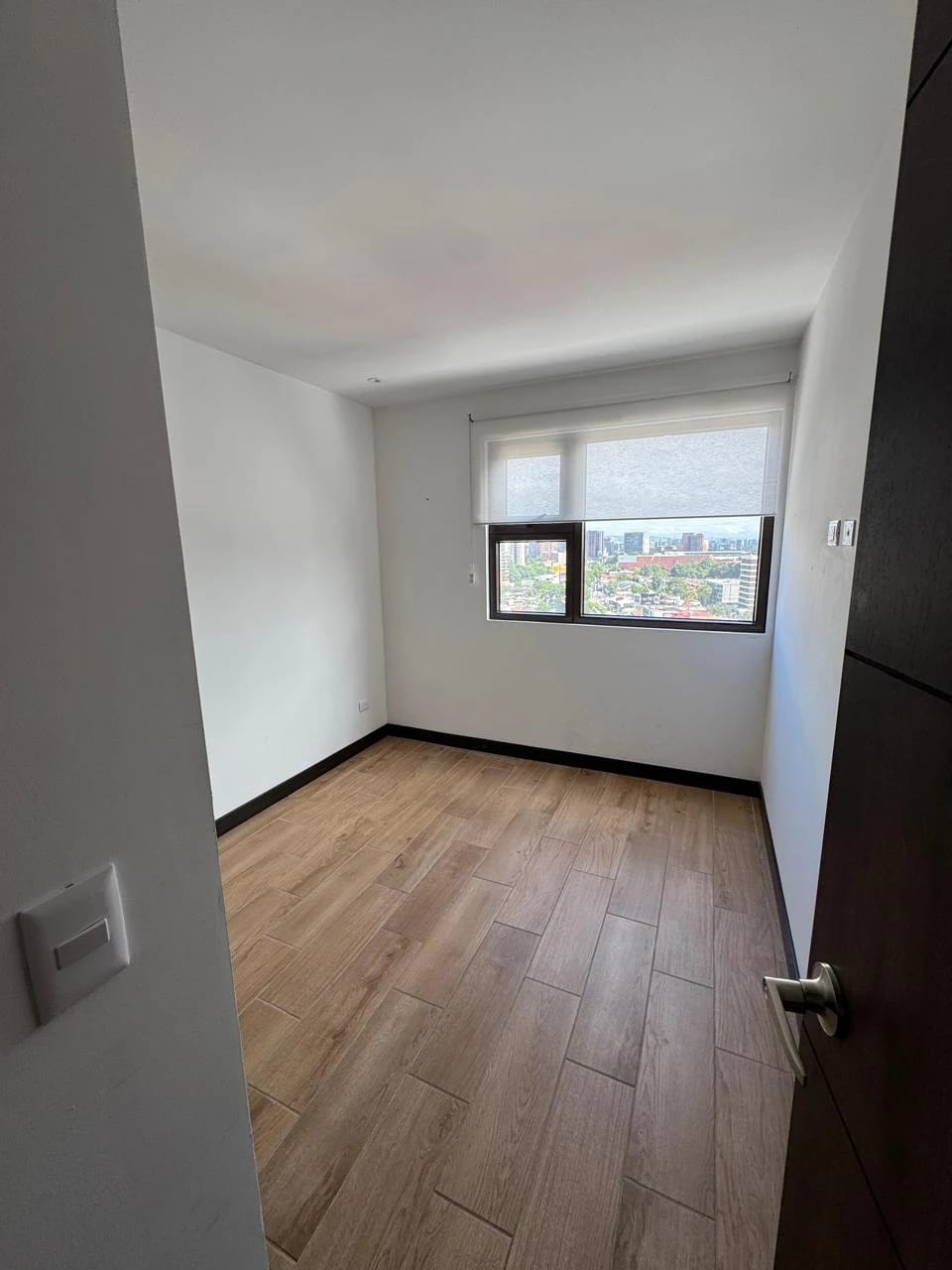 Apartamento en renta, Edificio Marques de Oakland zona 10 — Apartamento en Alquiler en Marques de Oakland, Zona 10, Guatemala, Ciudad — foto 14 de 14