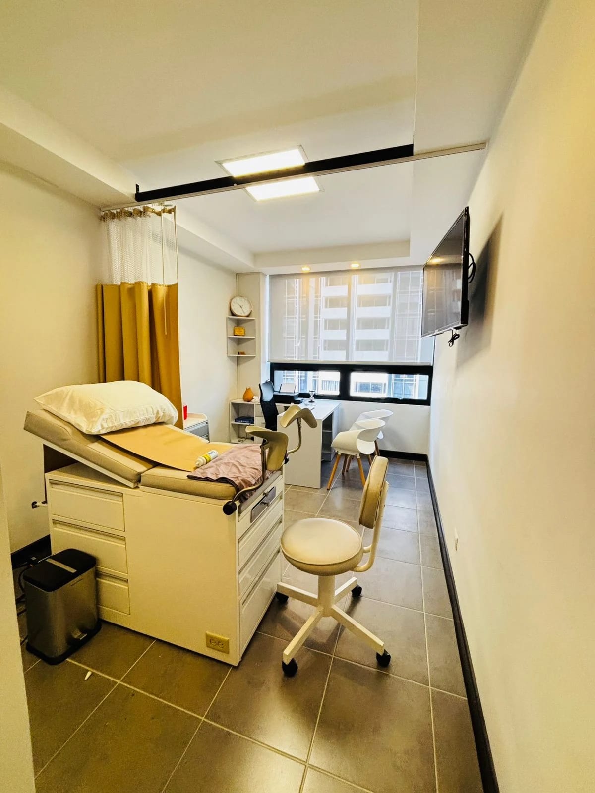 Zona 9 Clínica Médica Amueblada en Alquiler de 15 mts — Oficina en Alquiler en Zona 9, Guatemala, Ciudad — foto 4 de 6