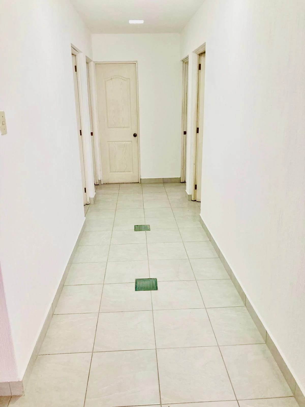 Apartamento de 4 dormitorios en alquiler en zona 15 Colonia El Maestro — Apartamento en Alquiler en Zona 15, Guatemala, Ciudad — foto 8 de 16