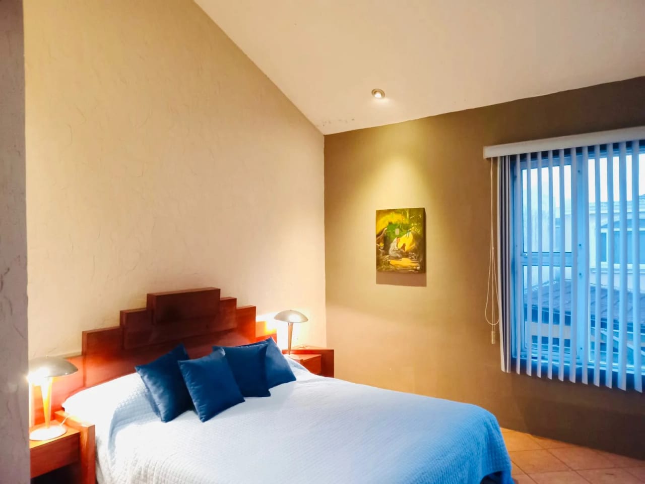 Hermosa casa con jardín, en km 19.5 a San José Pinula Condominio Los Manantiales. — Casa en Venta en San José Pinula, Guatemala, Ciudad — foto 15 de 16