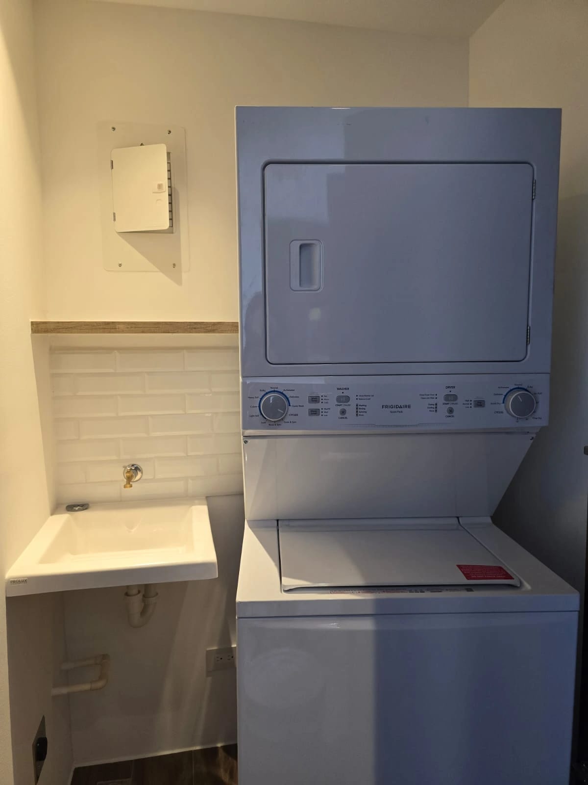 Lindo Apartamento de 1 dormitorio en zona 10 — Apartamento en Alquiler en Zona 10, Guatemala, Ciudad — foto 2 de 15