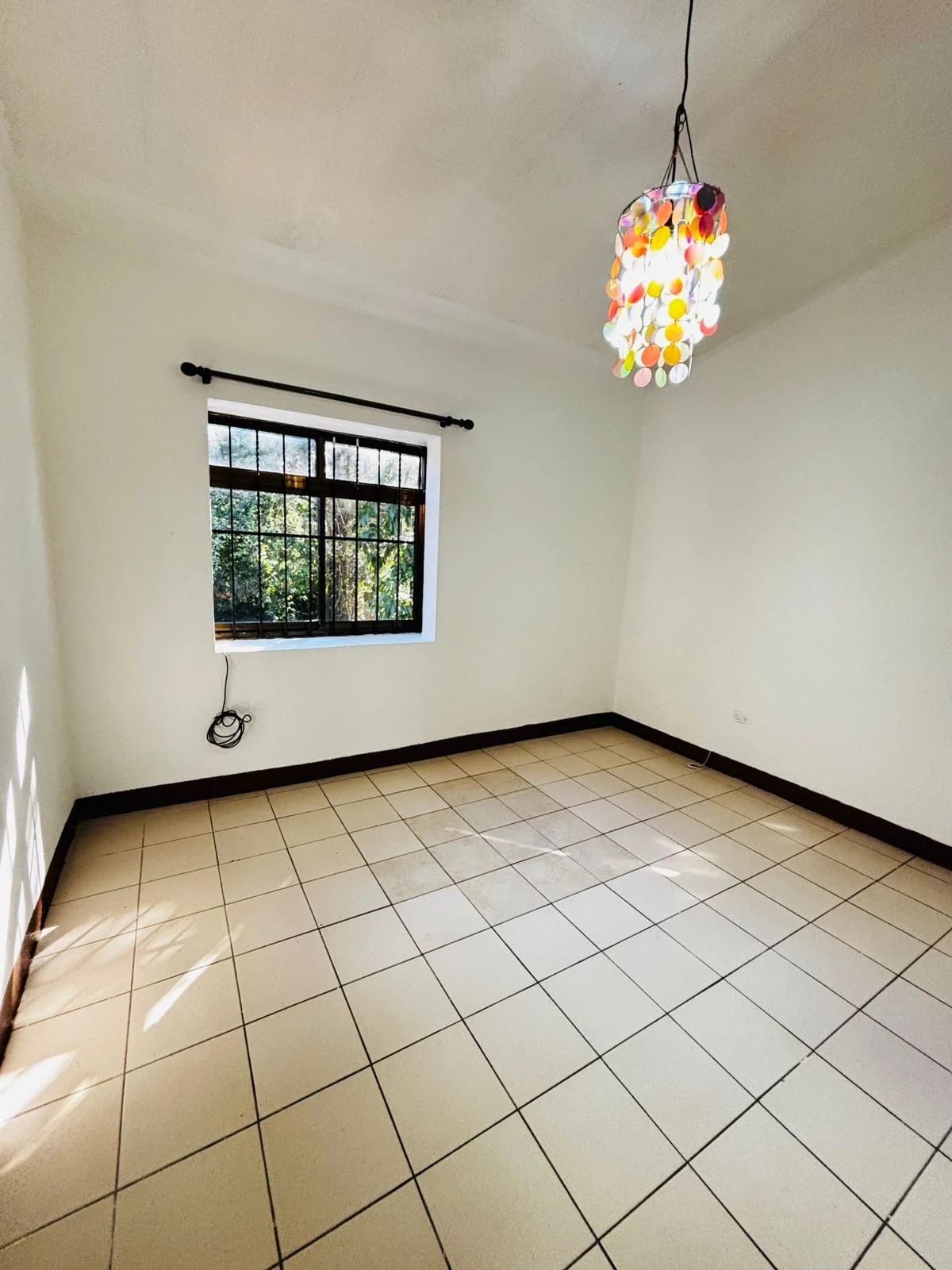 Linda y amplia casa fuera de garita en Venta en Km 27 CAES — Casa en Venta en Carretera a El Salvador, Guatemala, Ciudad — foto 9 de 17