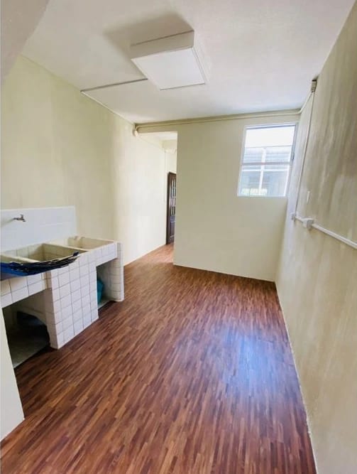 Espaciosa casa para oficinas en zona 10, Oakland — Oficina en Alquiler en Zona 10, Guatemala, Ciudad — foto 8 de 10
