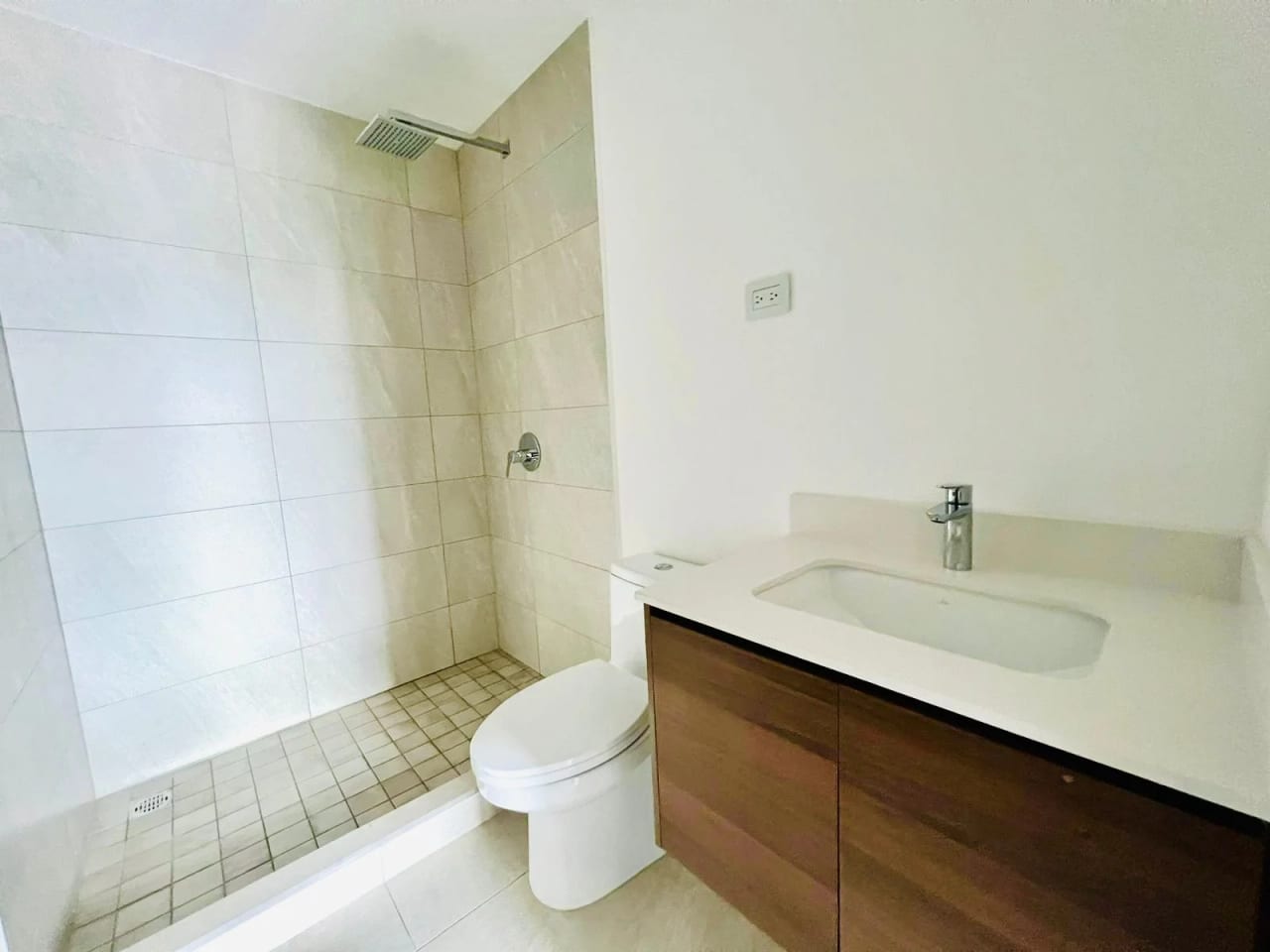 Apartamento en venta en zona 10, ideal para inversión — Apartamento en Venta en Zona 10, Guatemala, Ciudad — foto 3 de 11
