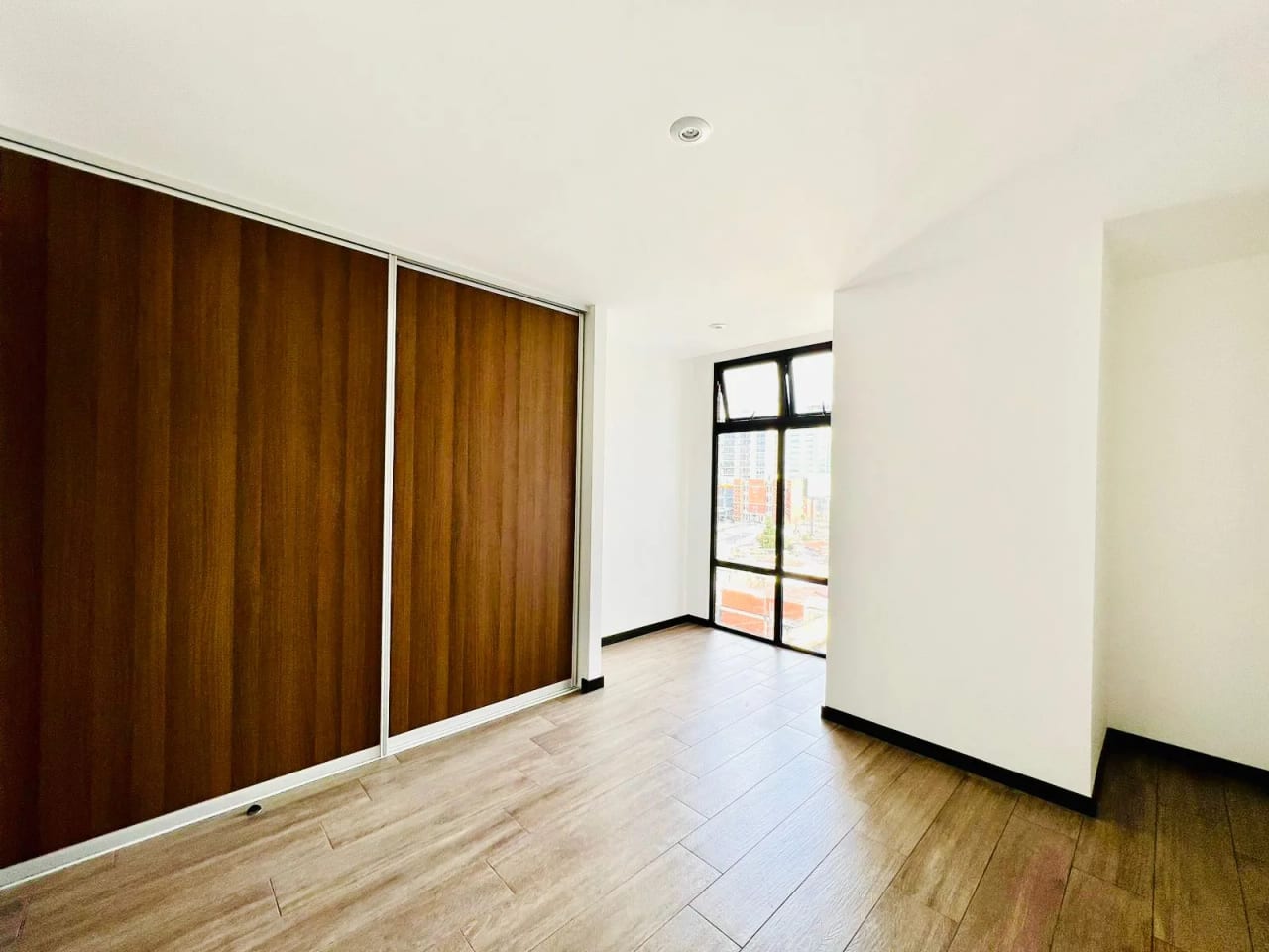 Apartamento en venta en zona 10, ideal para inversión — Apartamento en Venta en Zona 10, Guatemala, Ciudad — foto 5 de 11