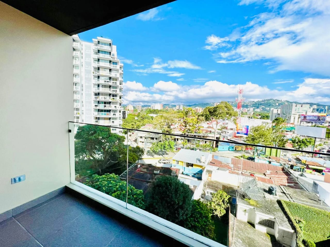 Apartamento en venta en zona 10, ideal para inversión — Apartamento en Venta en Zona 10, Guatemala, Ciudad — foto 1 de 11