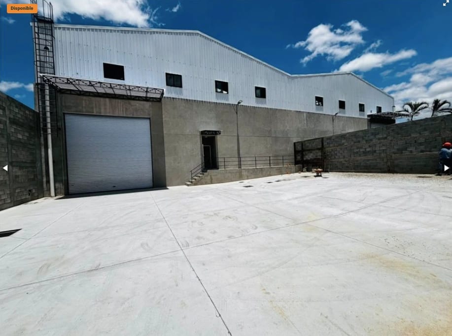 Alquilo Bodega de 1,000 Metros en Villa nueva boulevard reformadores — Bodega / Ofibodega en Alquiler en Amatitlán, Guatemala, Ciudad — foto 2 de 10