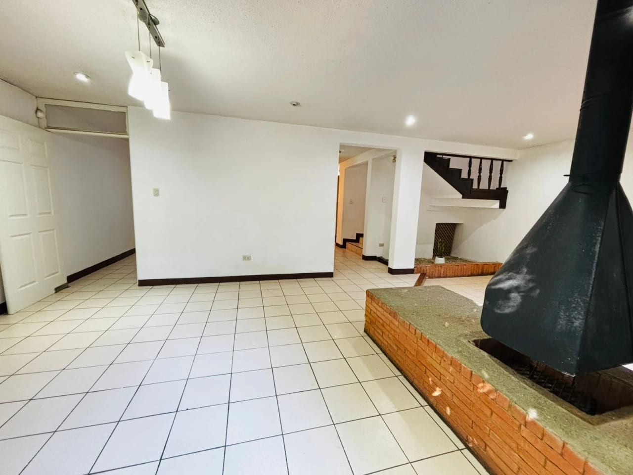 Casa con jardín en Km 27 Carretera a El Salvador — Apartamento en Venta en Carretera a El Salvador, Guatemala, Ciudad — foto 8 de 17