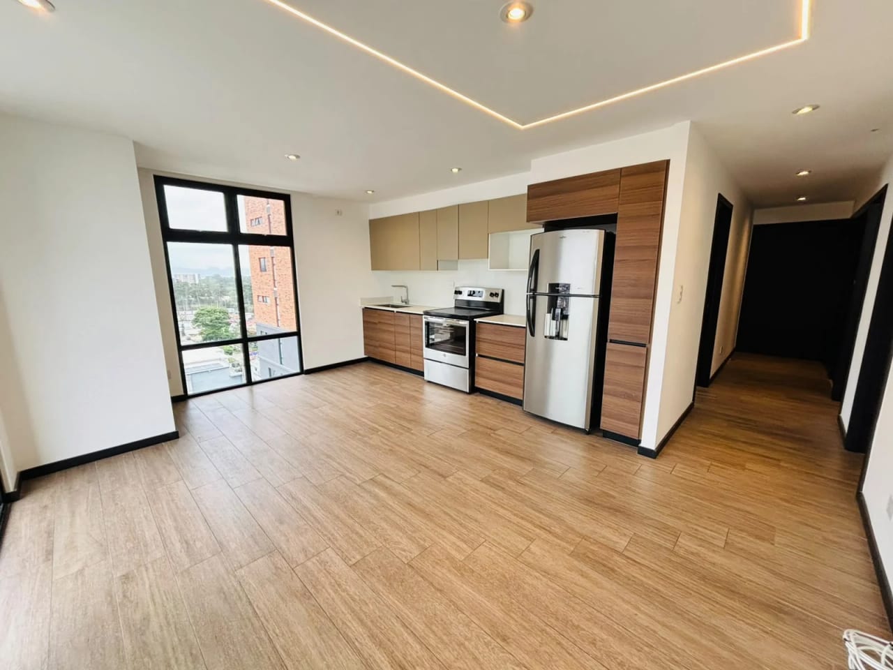 Apartamento en venta de 2 dormitorios zona 10 — Apartamento en Venta en Zona 10, Guatemala, Ciudad — foto 2 de 11