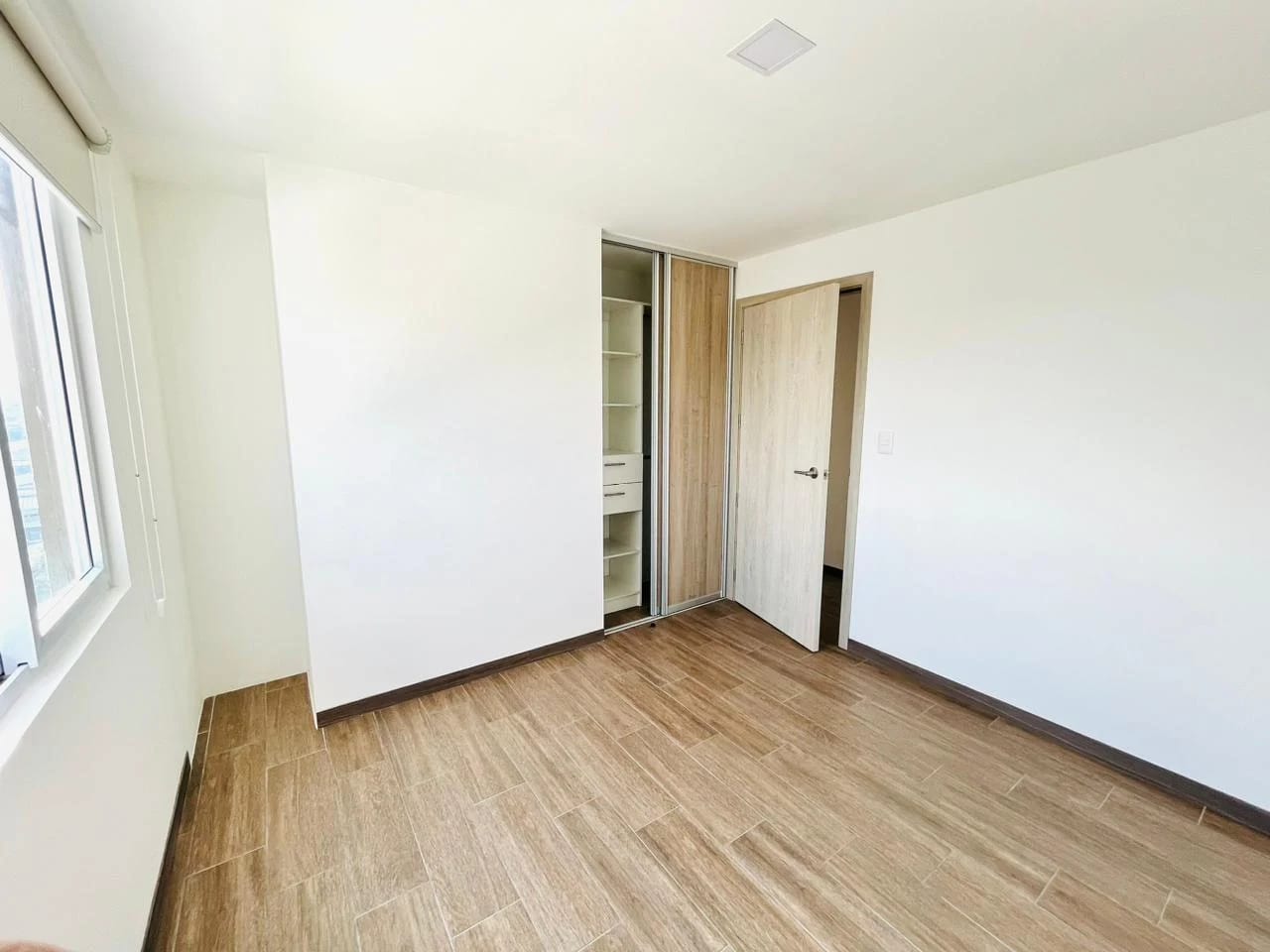Alquiler Apartamento en zona 12, varios accesos — Apartamento en Alquiler en Zona 12, Guatemala, Ciudad — foto 4 de 17