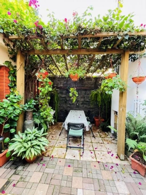 Casa de 5 dormitorios fuera de garita en zona 10 — Casa en Venta en Zona 10, Guatemala, Ciudad — foto 3 de 15
