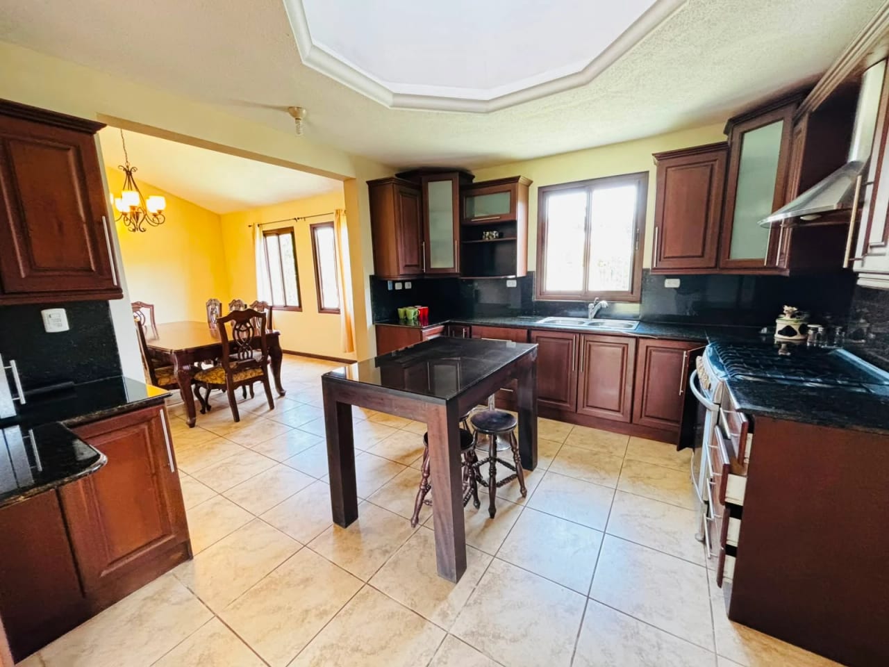 Casa de 4 dormitorios en venta en Condominio Real Del Campo CAES — Casa en Venta en Carretera a El Salvador, Guatemala, Ciudad — foto 12 de 17