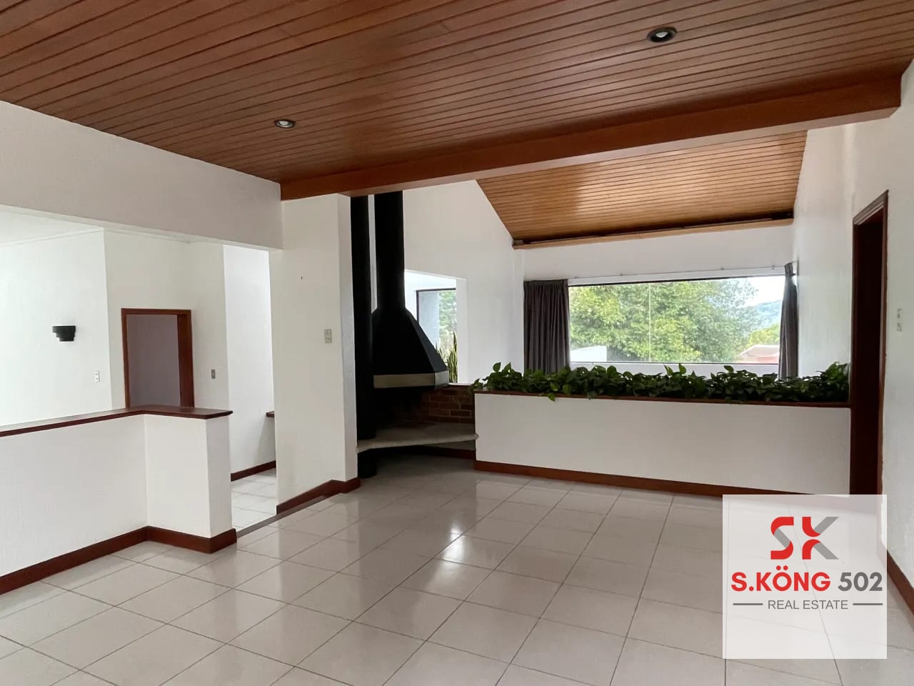 Se Renta Casa Grande con Enorme Jardín en el Socorro, KM. 12.7 Hilltop, CES — Casa en Alquiler en Santa Catarina Pinula, Guatemala, Ciudad — foto 15 de 16