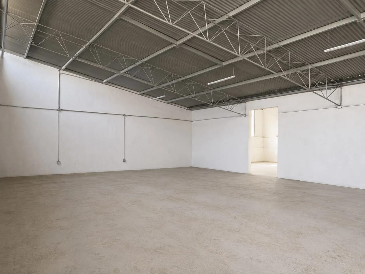 Bodega en Renta en San Cristobal, Mixco — Bodega / Ofibodega en Venta en Zona 8 Mixco, Guatemala, Ciudad — foto 1 de 4