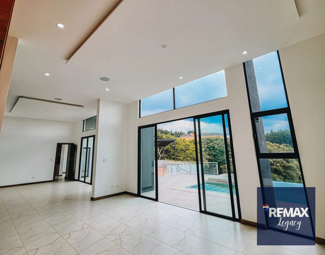 Casa Venta | Residencial El Pino - Sausalito | Km 20.5 Fraijanes — Casa en Venta en Sausalito, Carretera a El Salvador, Guatemala, Ciudad — foto 6 de 14
