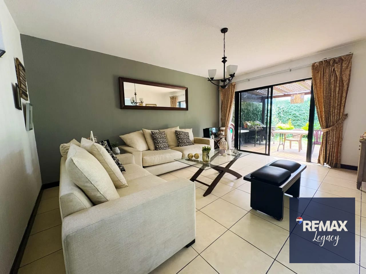Casa en Venta | Portal de San Isidro I | Zona 16 — Casa en Venta en San Isidro, Zona 16, Guatemala, Ciudad — foto 1 de 14