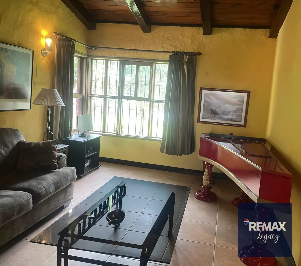 Casa Venta | Blvr. San Jorge Yumar | Zona 6 Mixco — Casa en Venta en Zona 6 Mixco, Guatemala, Ciudad — foto 3 de 17
