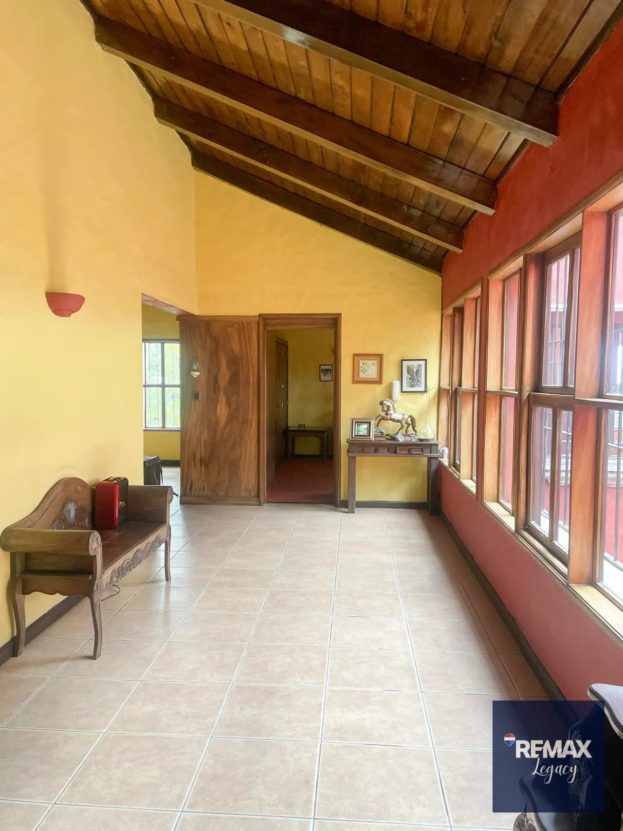 Casa Venta | Blvr. San Jorge Yumar | Zona 6 Mixco — Casa en Venta en Zona 6 Mixco, Guatemala, Ciudad — foto 7 de 17