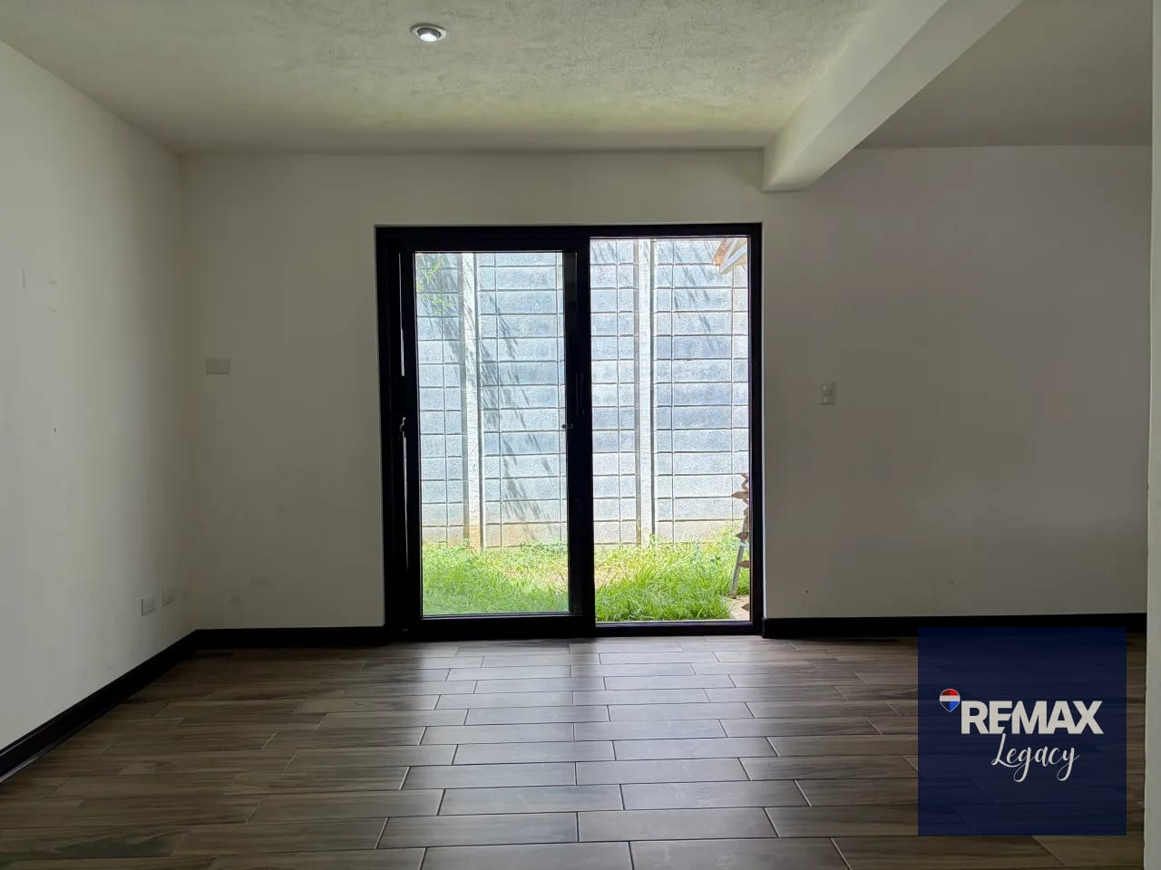 Casa Renta | Condado Rosaire | Fraijanes — Casa en Alquiler en Fraijanes, Carretera a El Salvador, Guatemala, Ciudad — foto 5 de 16