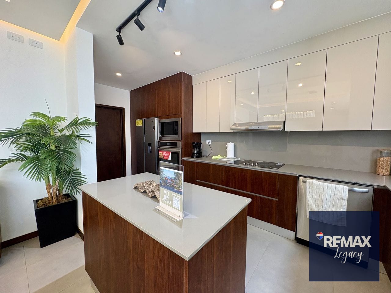 Casa Venta | CAES 13.5 | 2027 — Casa en Venta en Carretera a El Salvador, Guatemala, Ciudad — foto 1 de 15