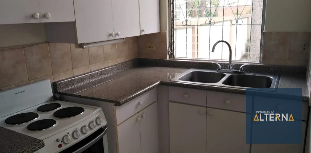Apartamento en Renta amueblado en zona 9 — Apartamento en Alquiler en Zona 9, Guatemala, Ciudad — foto 1 de 12