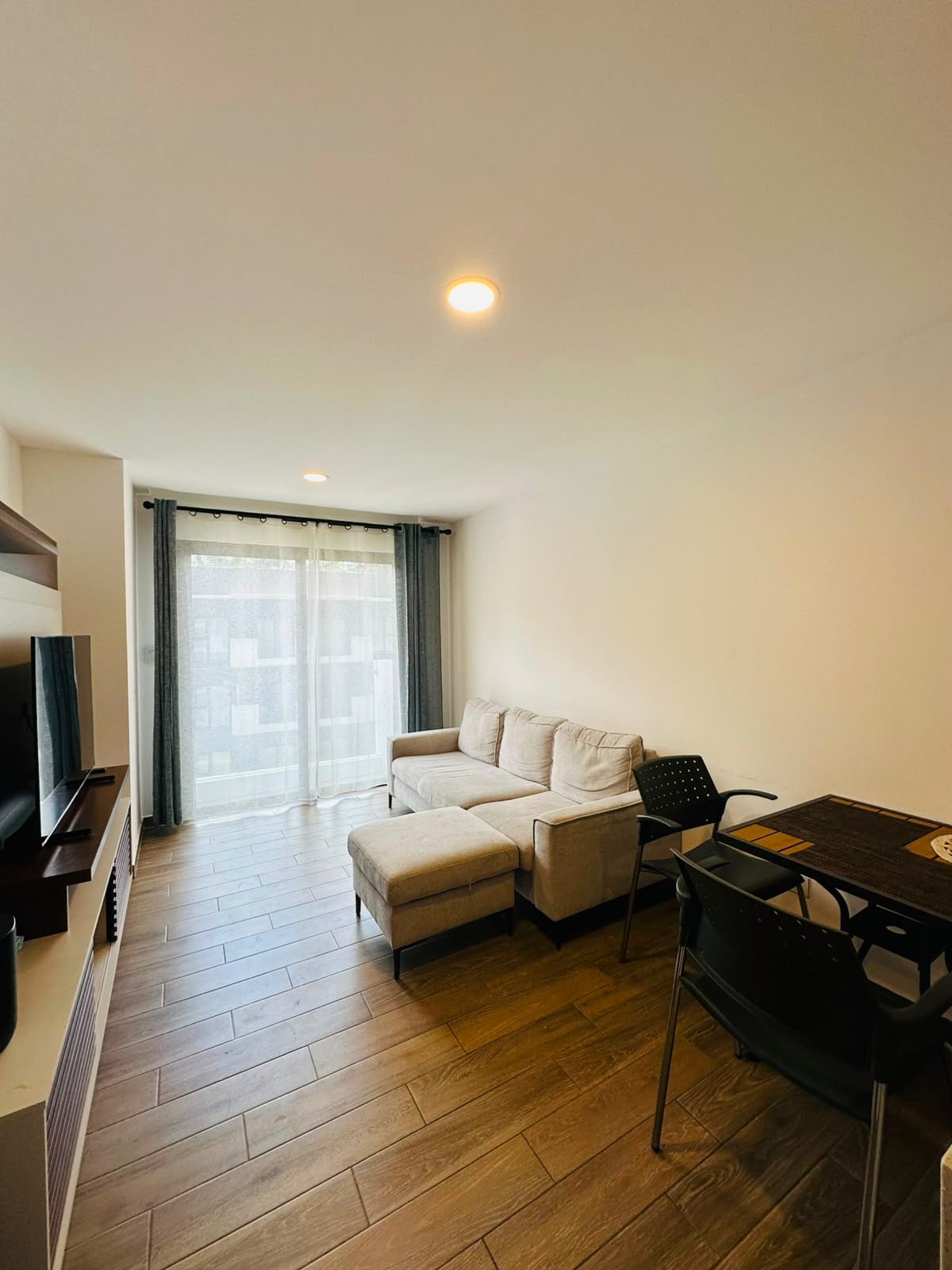 Apartamento amueblado en renta zona 14 — Apartamento en Alquiler en Parque 14, Zona 14, Guatemala, Ciudad — foto 1 de 4