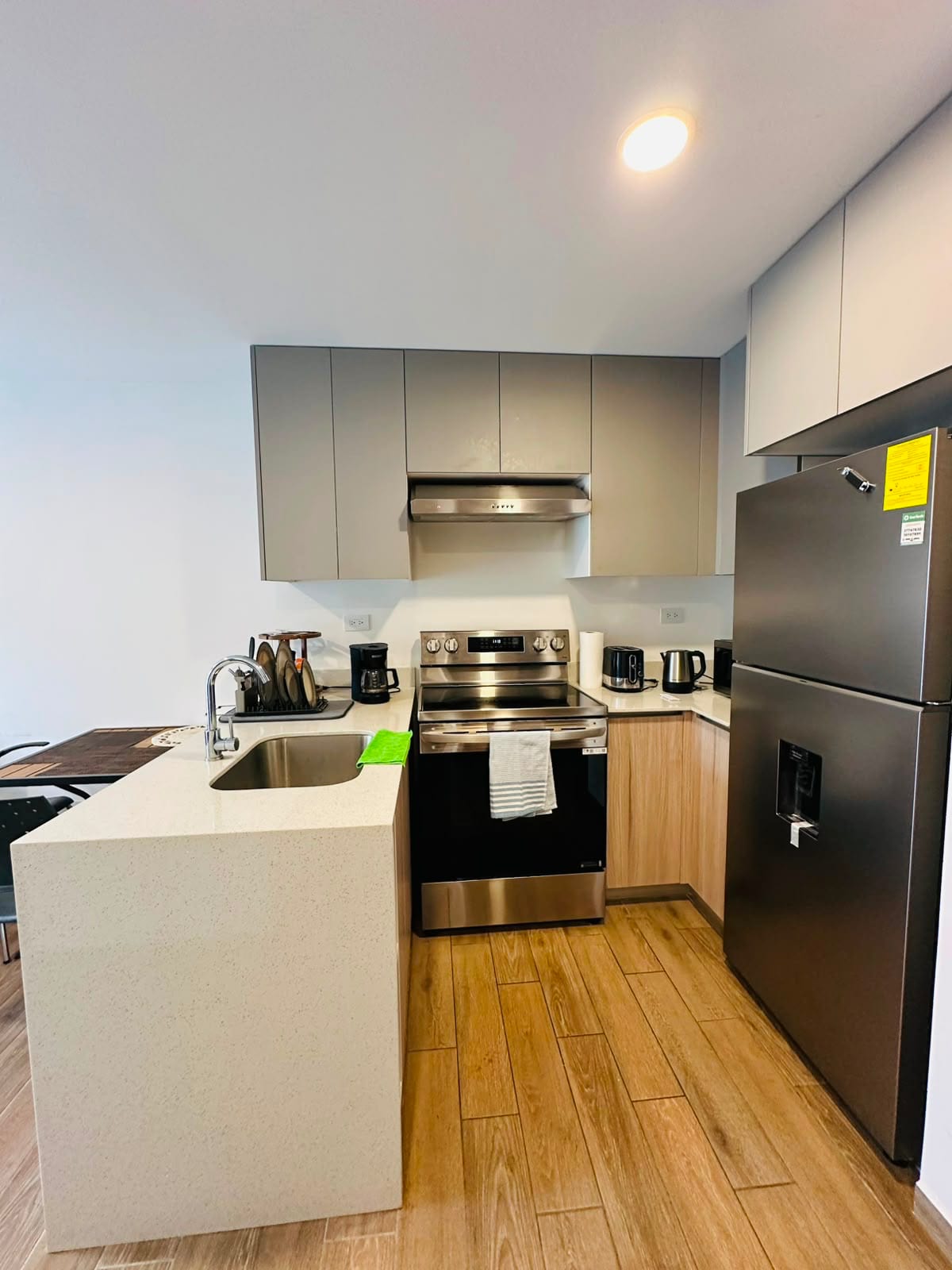 Apartamento amueblado en renta zona 14 — Apartamento en Alquiler en Parque 14, Zona 14, Guatemala, Ciudad — foto 4 de 4
